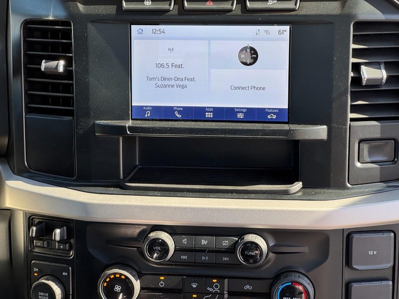 Ford Super Duty F-350 SRW Vehicle Full-screen Gallery Image 13