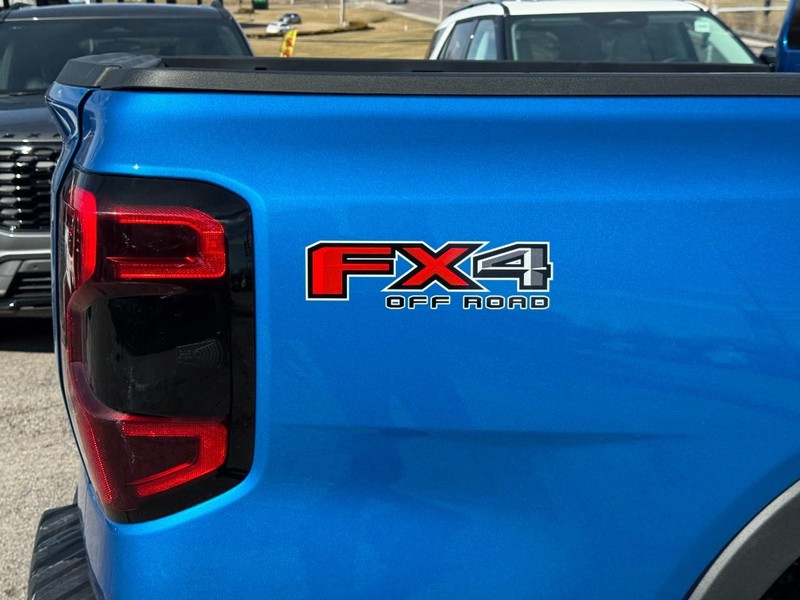 Ford Ranger Vehicle Full-screen Gallery Image 04