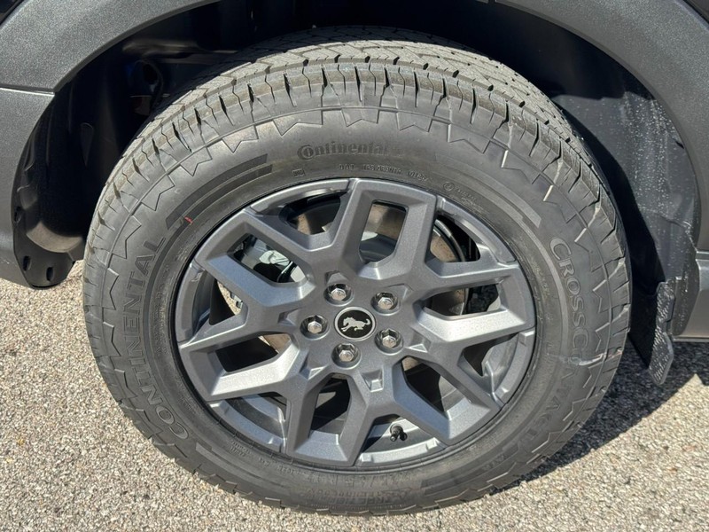 Ford Bronco Sport Vehicle Full-screen Gallery Image 04