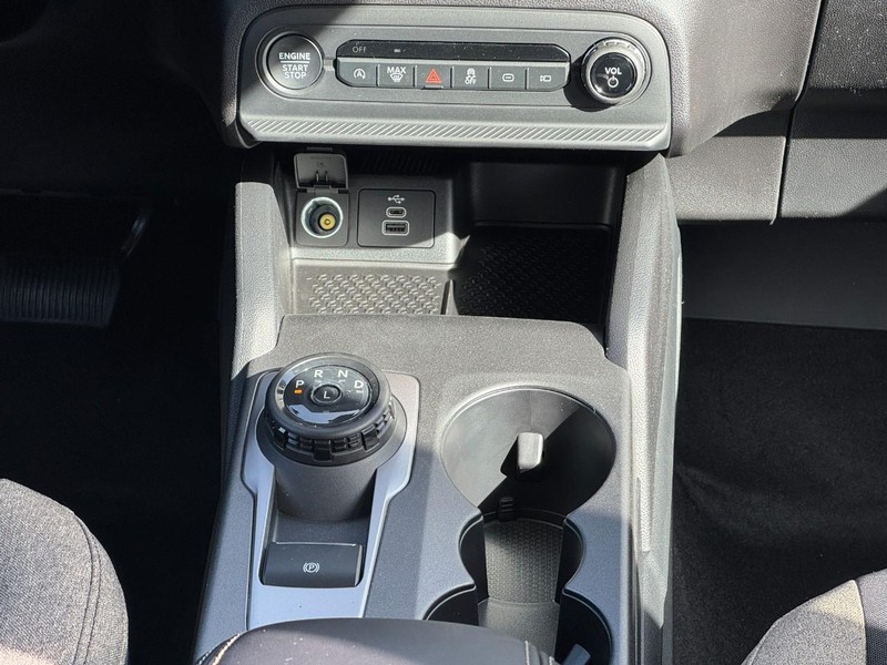 Ford Bronco Sport Vehicle Full-screen Gallery Image 09