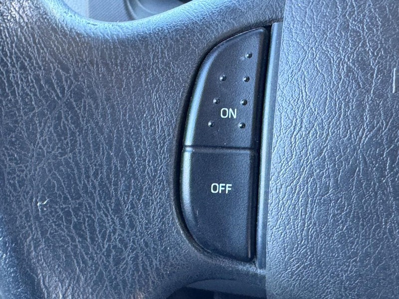 Ford Econoline Commercial Cutaway Vehicle Full-screen Gallery Image 14