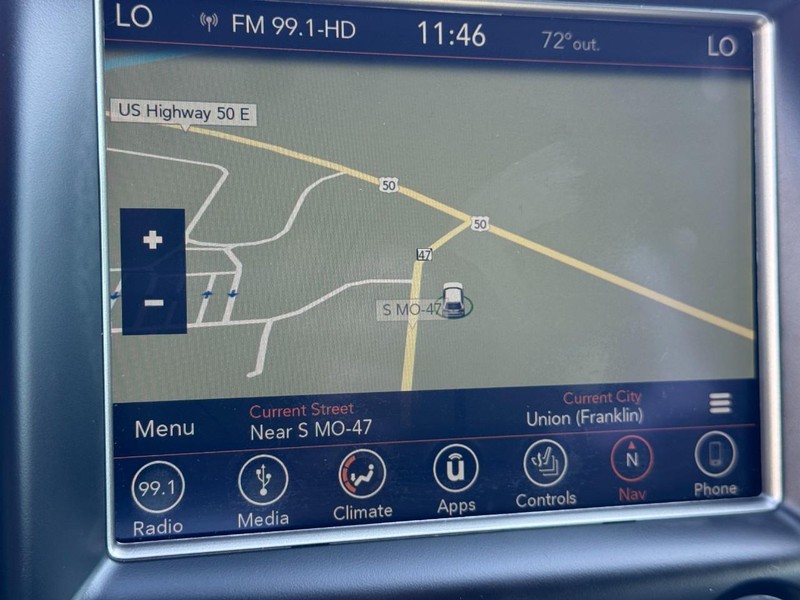 Jeep Grand Cherokee Vehicle Full-screen Gallery Image 20