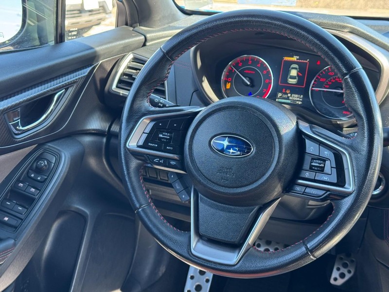 Subaru Impreza Vehicle Full-screen Gallery Image 12