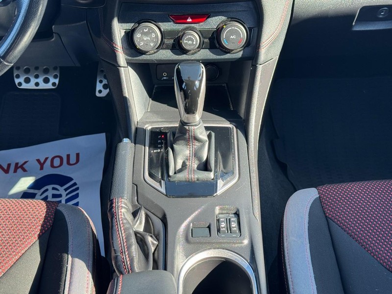 Subaru Impreza Vehicle Full-screen Gallery Image 14