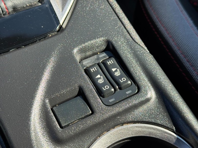 Subaru Impreza Vehicle Full-screen Gallery Image 21