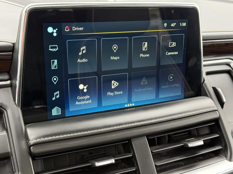 Chevrolet Suburban Vehicle Full-screen Gallery Image 20