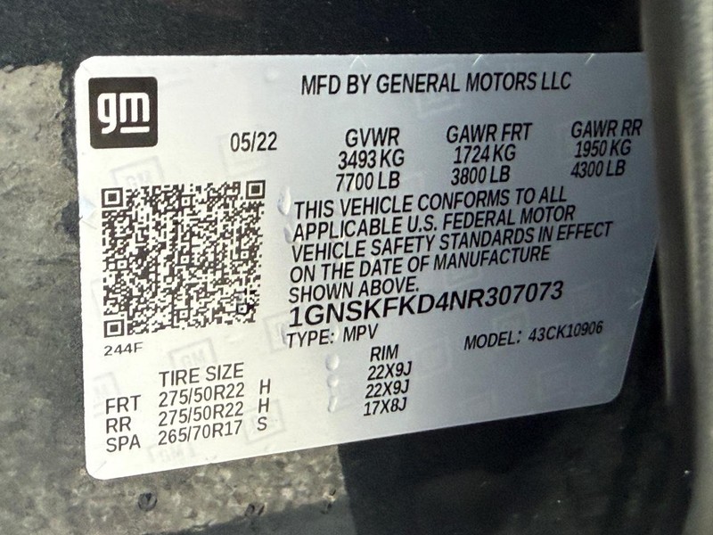 Chevrolet Suburban Vehicle Full-screen Gallery Image 29