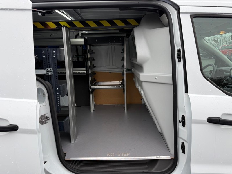 Ford Transit Connect Van Vehicle Full-screen Gallery Image 12