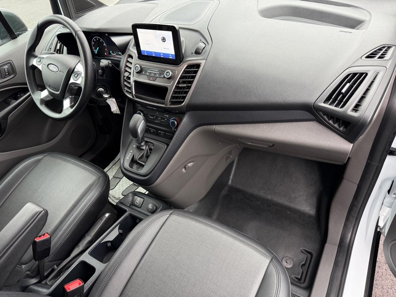 Ford Transit Connect Van Vehicle Full-screen Gallery Image 14