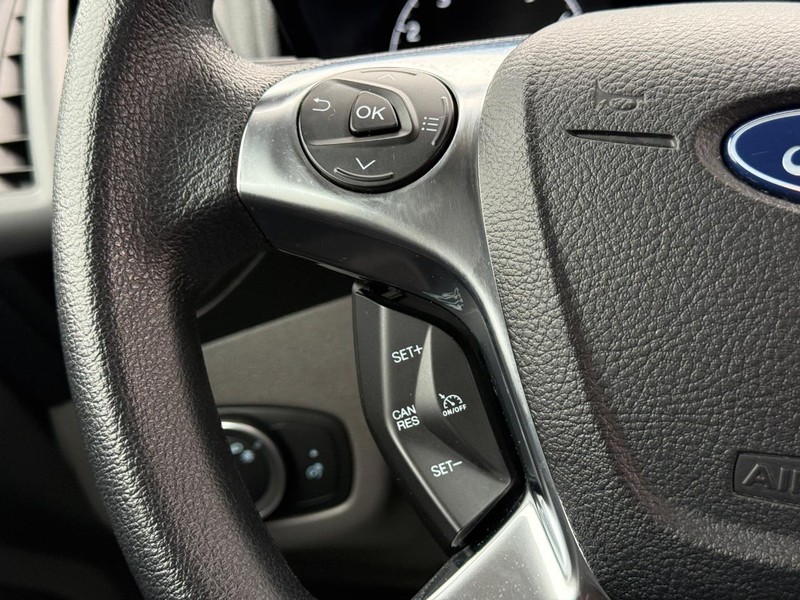 Ford Transit Connect Van Vehicle Full-screen Gallery Image 16