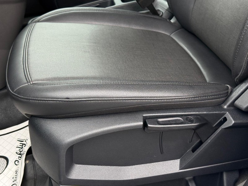 Ford Transit Connect Van Vehicle Full-screen Gallery Image 25