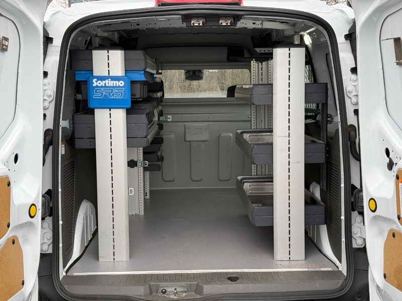 Ford Transit Connect Van Vehicle Full-screen Gallery Image 05