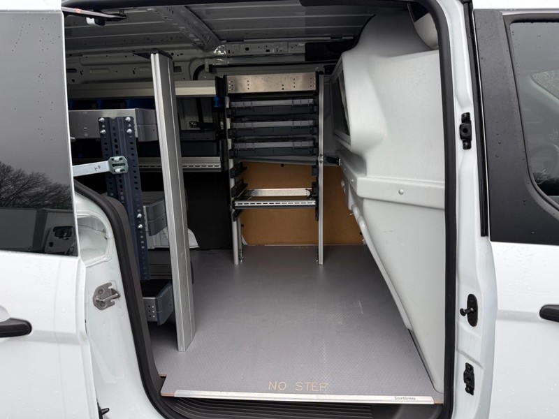 Ford Transit Connect Van Vehicle Full-screen Gallery Image 12
