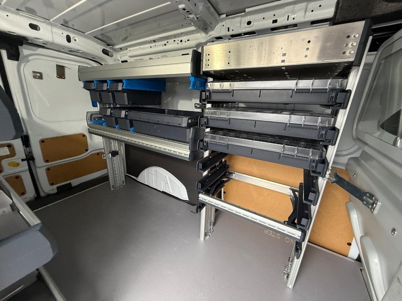 Ford Transit Connect Van Vehicle Full-screen Gallery Image 13