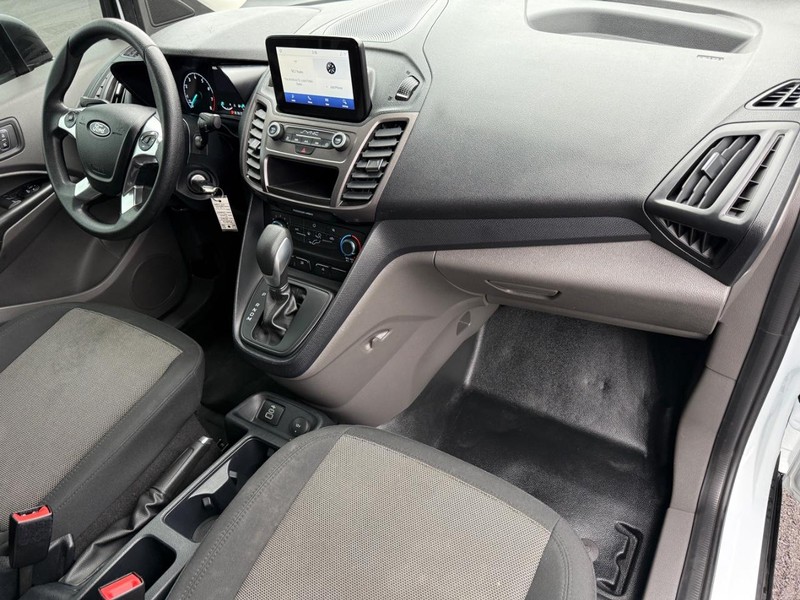 Ford Transit Connect Van Vehicle Full-screen Gallery Image 15