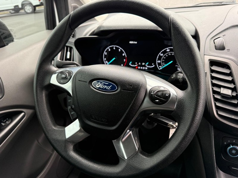 Ford Transit Connect Van Vehicle Full-screen Gallery Image 16