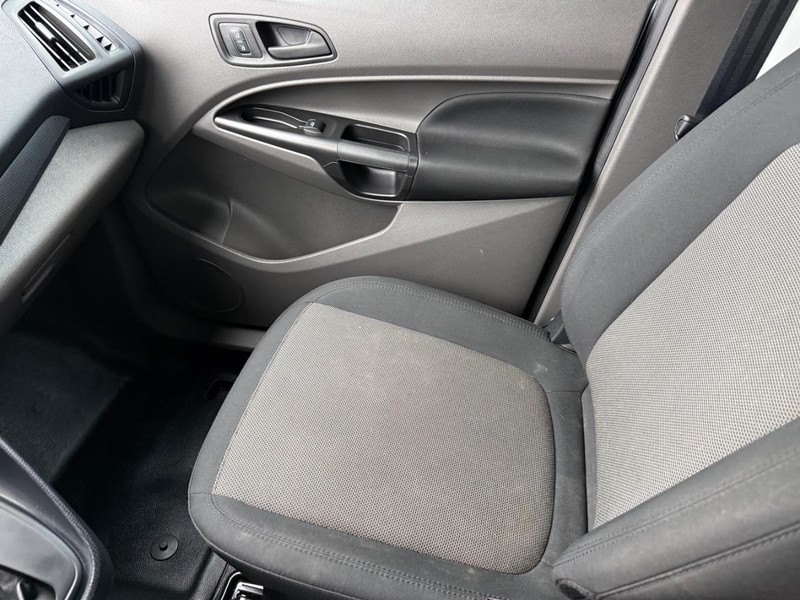 Ford Transit Connect Van Vehicle Full-screen Gallery Image 23