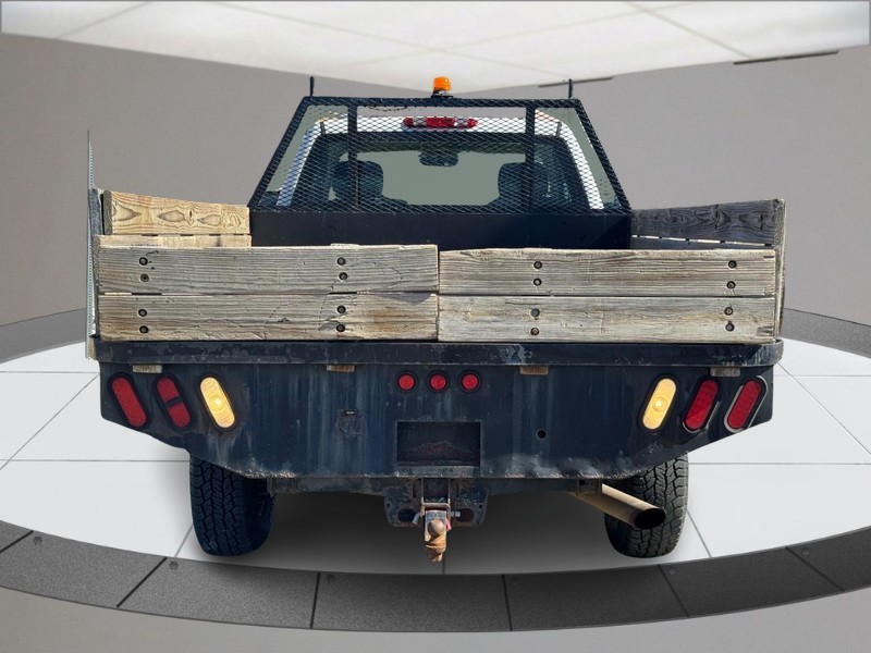 Chevrolet Silverado 2500HD Vehicle Full-screen Gallery Image 02