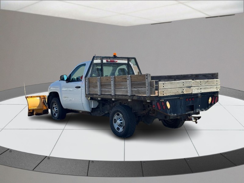 Chevrolet Silverado 2500HD Vehicle Full-screen Gallery Image 03