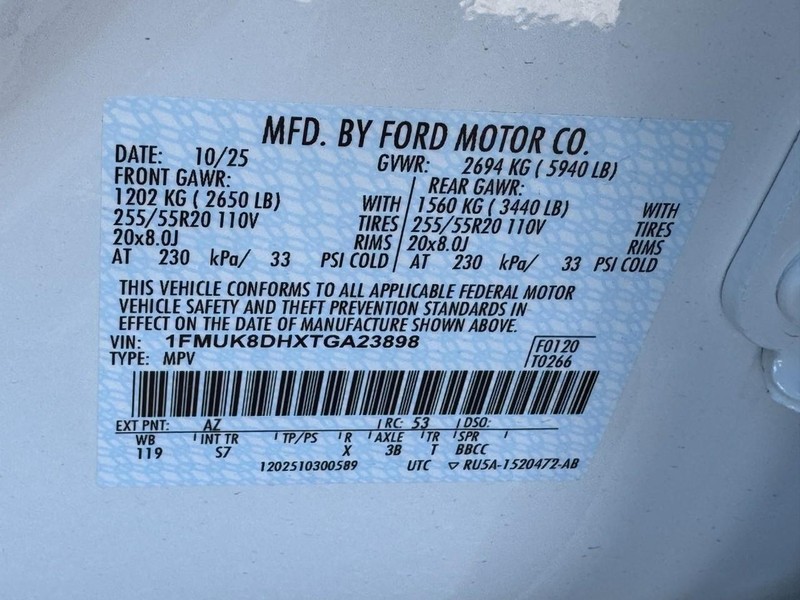 Ford Explorer Vehicle Full-screen Gallery Image 20