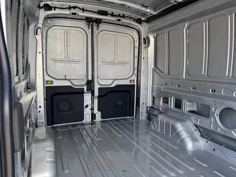 Ford Transit Cargo Van Vehicle Full-screen Gallery Image 05