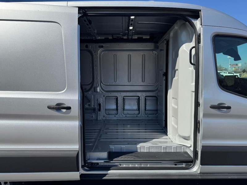Ford Transit Cargo Van Vehicle Full-screen Gallery Image 06