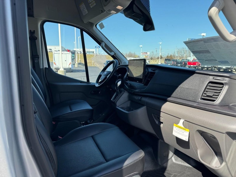 Ford Transit Cargo Van Vehicle Full-screen Gallery Image 07