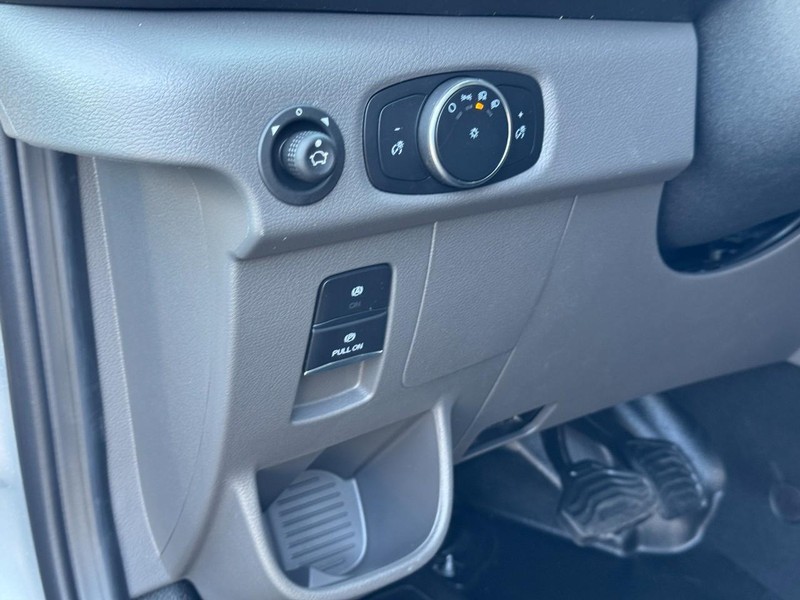 Ford Transit Cargo Van Vehicle Full-screen Gallery Image 09