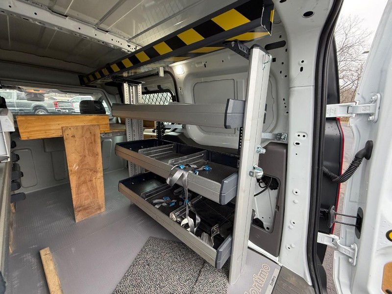 Ford Transit Connect Van Vehicle Full-screen Gallery Image 11