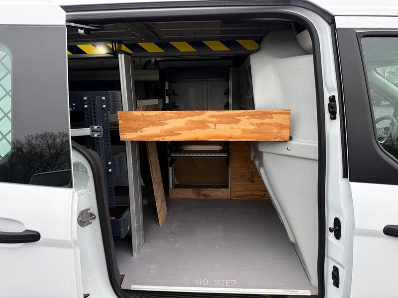 Ford Transit Connect Van Vehicle Full-screen Gallery Image 12