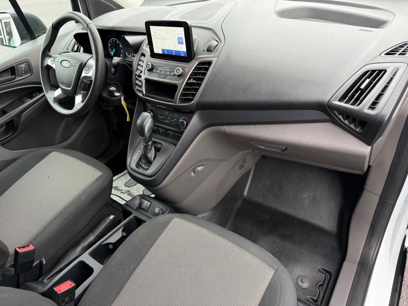 Ford Transit Connect Van Vehicle Full-screen Gallery Image 13