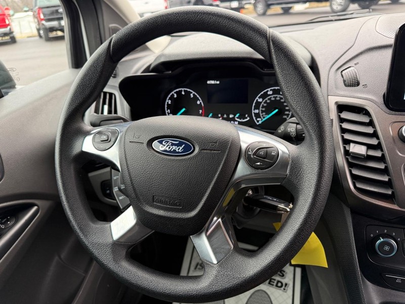 Ford Transit Connect Van Vehicle Full-screen Gallery Image 14