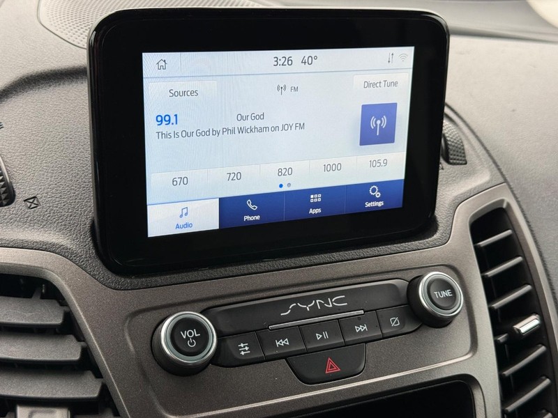 Ford Transit Connect Van Vehicle Full-screen Gallery Image 17