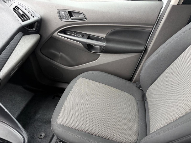 Ford Transit Connect Van Vehicle Full-screen Gallery Image 21