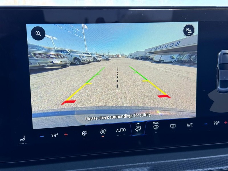 Ford Mustang Vehicle Full-screen Gallery Image 24