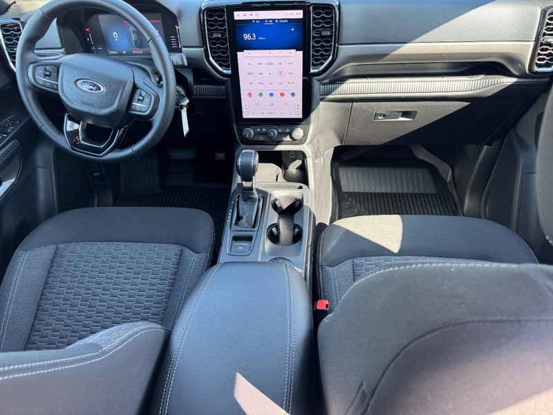 Ford Ranger Vehicle Full-screen Gallery Image 11