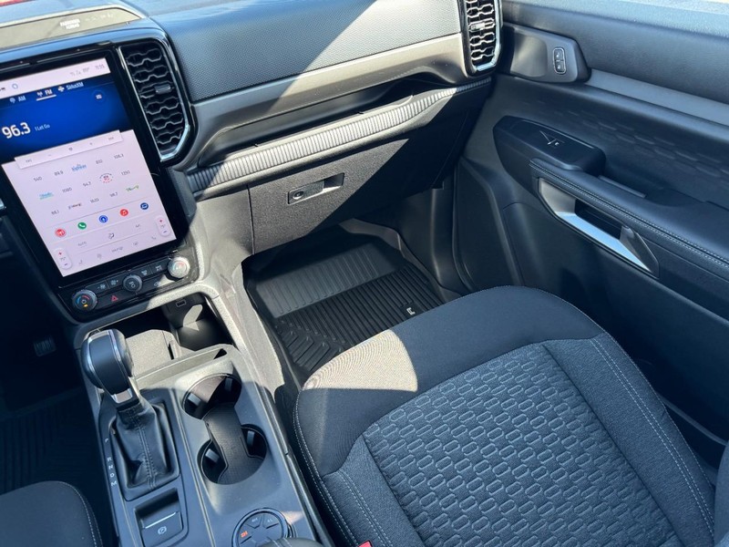 Ford Ranger Vehicle Full-screen Gallery Image 15