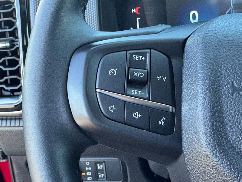 Ford Ranger Vehicle Full-screen Gallery Image 17