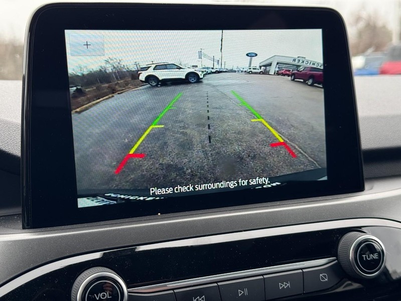 Ford Escape Vehicle Full-screen Gallery Image 16