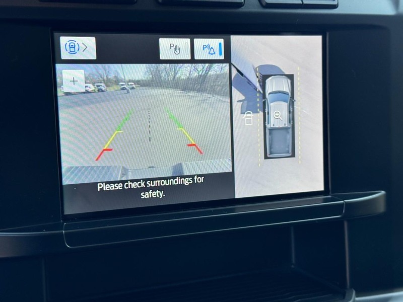 Ford Super Duty F-250 SRW Vehicle Full-screen Gallery Image 20