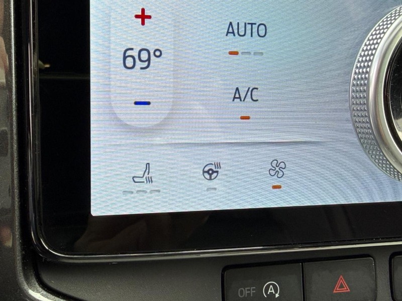 Ford Expedition Vehicle Full-screen Gallery Image 22