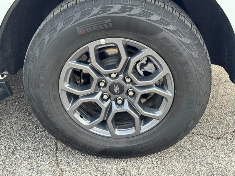 Ford Expedition Vehicle Full-screen Gallery Image 07