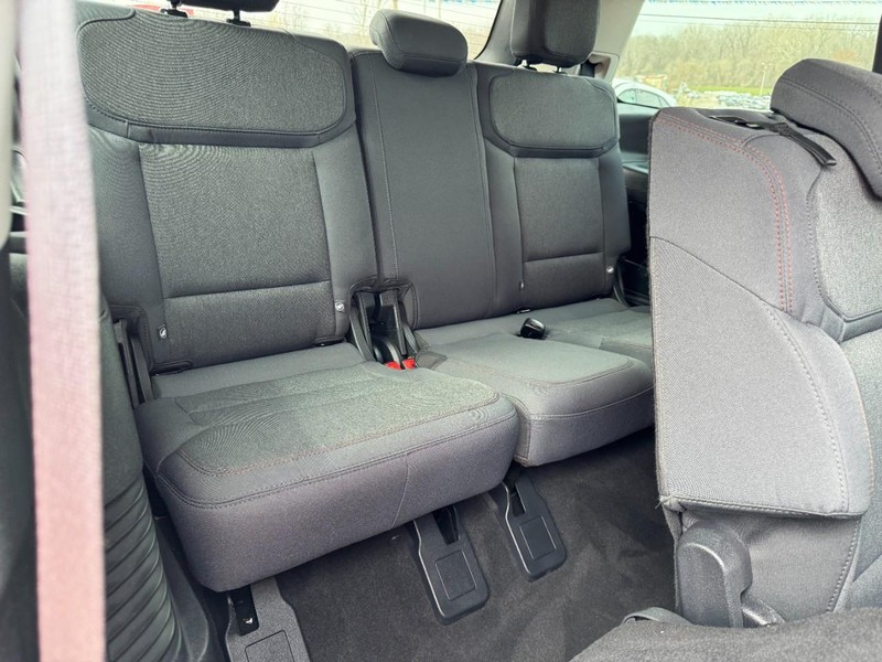 Ford Expedition Vehicle Full-screen Gallery Image 11