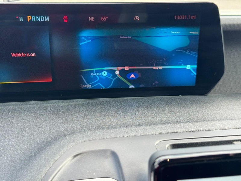 Ford Expedition Vehicle Full-screen Gallery Image 22