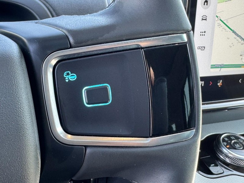 Ford Expedition Max Vehicle Full-screen Gallery Image 20