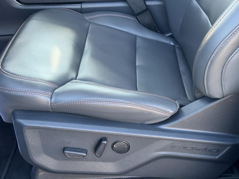 Ford Expedition Max Vehicle Full-screen Gallery Image 25