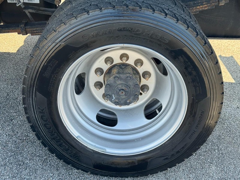 Ram 4500 Chassis Cab Vehicle Full-screen Gallery Image 06