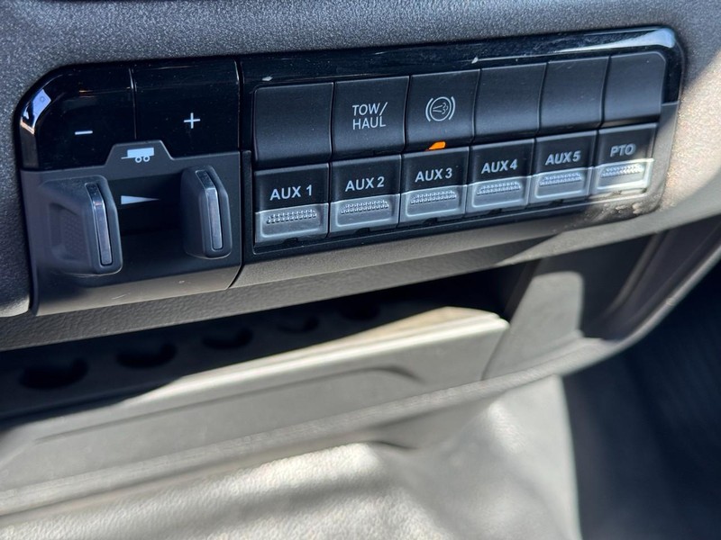 Ram 4500 Chassis Cab Vehicle Full-screen Gallery Image 22