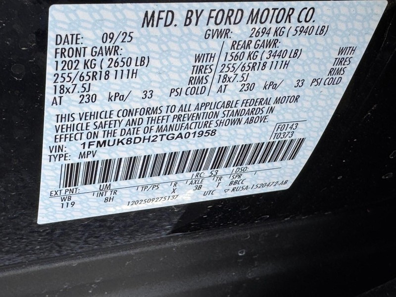 Ford Explorer Vehicle Full-screen Gallery Image 18