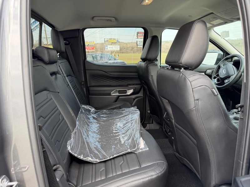 Ford Ranger Vehicle Full-screen Gallery Image 05